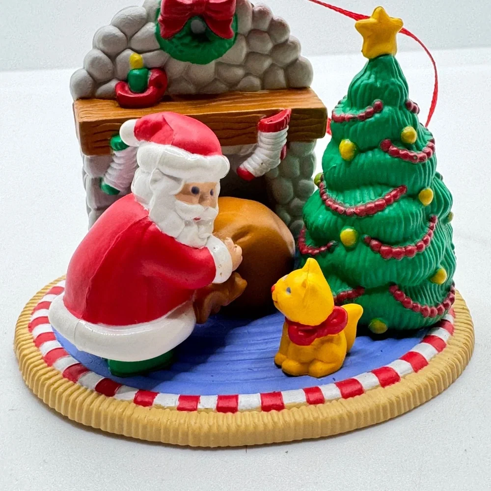 Vintage Avon Gift Collection‎ Christmas with Santa Ornament Delivering Gifts